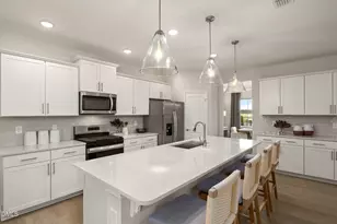 208 Armorial Ct, Willow Springs, NC 27592 - Photo 5