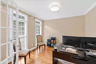 400 Allenhurst Pl, Cary, NC 27518 - Photo 5