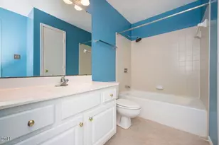 1061 Wirewood Dr, Raleigh, NC 27605 - Photo 11