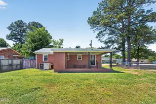 407 E Pearsall St, Dunn, NC 28334 - Photo 23