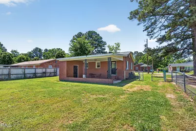 407 E Pearsall Street, Dunn, NC 28334 - Photo 21
