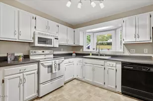 5738 3 Oaks Dr, Raleigh, NC 27612 - Photo 9