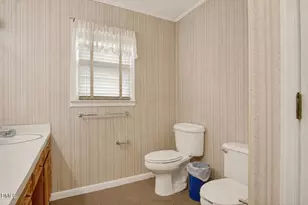 558 Rowland St, Henderson, NC 27536 - Photo 25