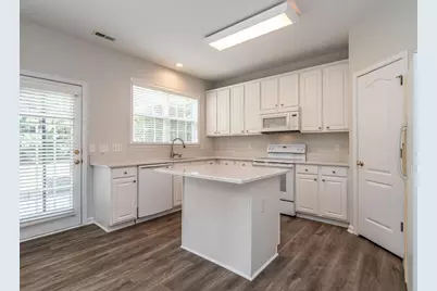 5404 Glorietta Circle, Raleigh, NC 27613 - Photo 17