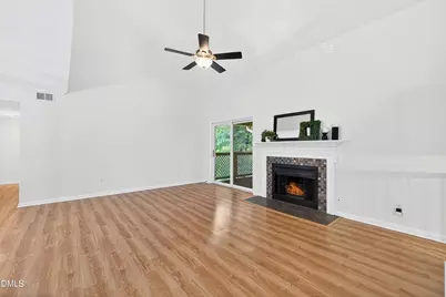 112 Broad Leaf Circle, Raleigh, NC 27613 - Photo 7