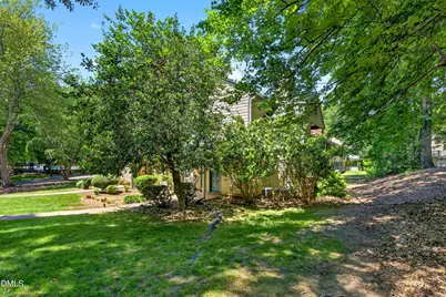 112 Broad Leaf Circle, Raleigh, NC 27613 - Photo 3
