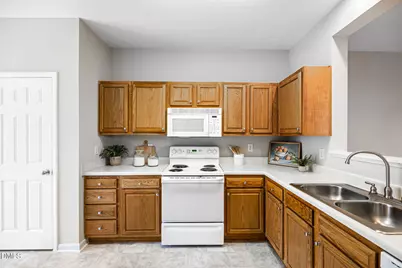 379 E Willhaven Drive, Fuquay-Varina, NC 27526 - Photo 9