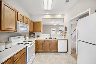 379 E Willhaven Dr, Fuquay-Varina, NC 27526 - Photo 7