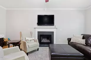 105 Little Meadow Ct, Holly Springs, NC 27540 - Photo 11