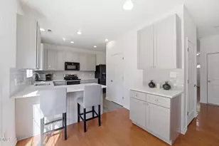 104 Saltybrook Ln, Holly Springs, NC 27540 - Photo 5