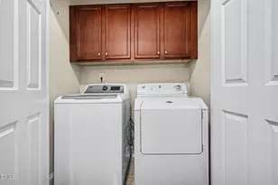 10400 Rosegate Ct, Raleigh, NC 27617 - Photo 25