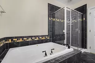 10400 Rosegate Ct, Raleigh, NC 27617 - Photo 23