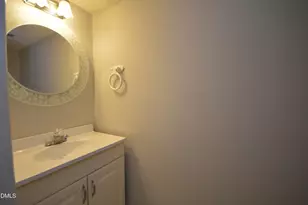 616 Applecross Dr, Cary, NC 27511 - Photo 21