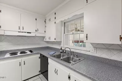 805 S Parrish Street, Lillington, NC 27546 - Photo 17