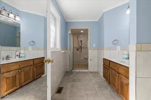 805 S Parrish St, Lillington, NC 27546 - Photo 35