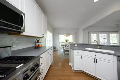 508 Wakehurst Drive, Cary, NC 27519 - Photo 17