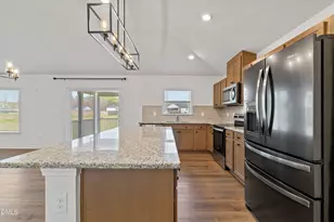 7508 Frasier Fir Pl, Willow Springs, NC 27592 - Photo 3