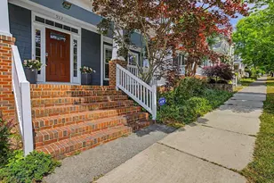 913 Edgewater Cir, Chapel Hill, NC 27516 - Photo 5