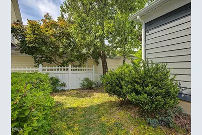 913 Edgewater Circle, Chapel Hill, NC 27516 - Photo 41