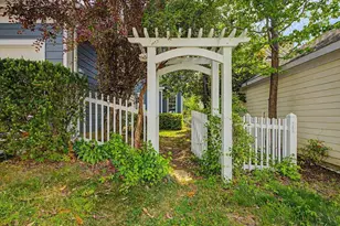 913 Edgewater Cir, Chapel Hill, NC 27516 - Photo 47