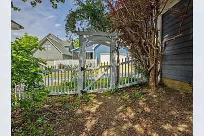 913 Edgewater Circle, Chapel Hill, NC 27516 - Photo 45