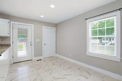 104 E Caroline Avenue, Smithfield, NC 27577 - Photo 9