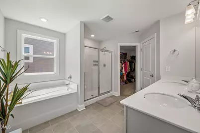 530 Barrington Row Avenue, Zebulon, NC 27597 - Photo 25