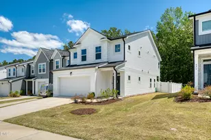 530 Barrington Row Ave, Zebulon, NC 27597 - Photo 3