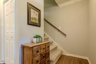 1710 Township Cir, Raleigh, NC 27609 - Photo 7