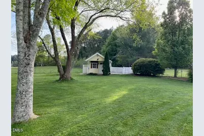 2020 Queen Charlotte Place, Raleigh, NC 27610 - Photo 5