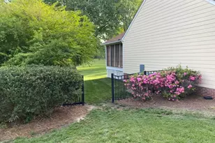2020 Queen Charlotte Pl, Raleigh, NC 27610 - Photo 3