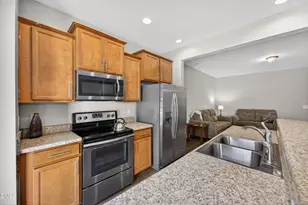 72 E Grove Point Dr, Clayton, NC 27527 - Photo 9
