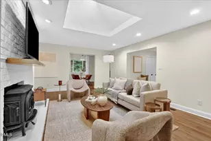 802 Churchill Dr, Chapel Hill, NC 27517 - Photo 9
