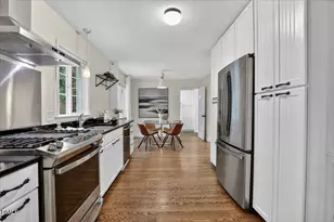 802 Churchill Dr, Chapel Hill, NC 27517 - Photo 9