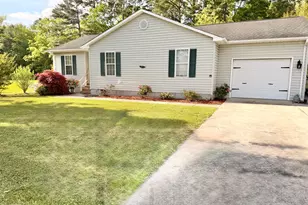 707 Blue Jean Rd, Whiteville, NC 28472 - Photo 1