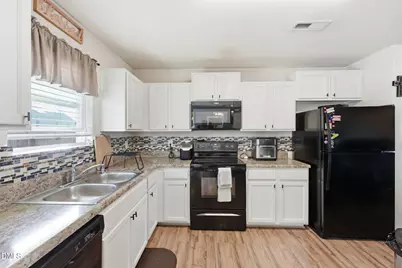151 Sumter Court, Burlington, NC 27217 - Photo 17