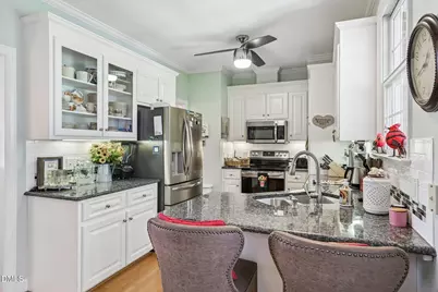 638 E Lakota Drive, Fuquay-Varina, NC 27526 - Photo 9