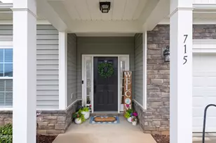 715 Lakemont Dr, Clayton, NC 27520 - Photo 3