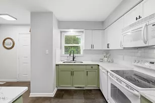 111 Weatherstone Dr, Chapel Hill, NC 27514 - Photo 7