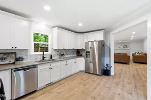 1634 Glengarry Dr, Cary, NC 27511 - Photo 5