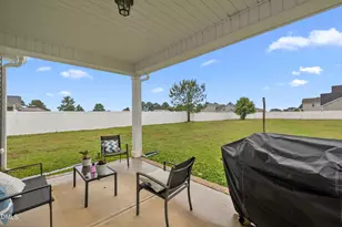 44 Pond Mountain Dr, Clayton, NC 27520 - Photo 5