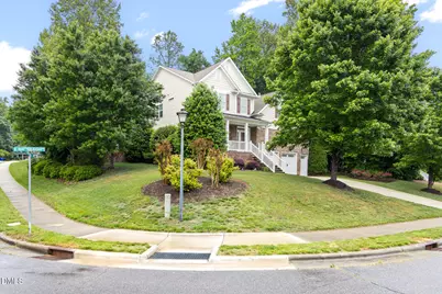511 E Hatterleigh Avenue, Hillsborough, NC 27278 - Photo 3