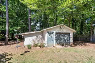 1621 Stonehurst Rd, Raleigh, NC 27607 - Photo 31