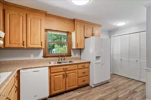 1621 Stonehurst Rd, Raleigh, NC 27607 - Photo 13