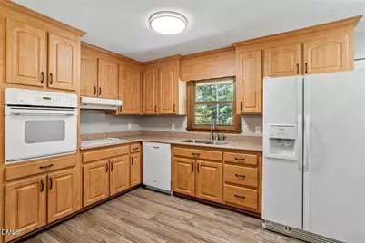 1621 Stonehurst Road, Raleigh, NC 27607 - Photo 11