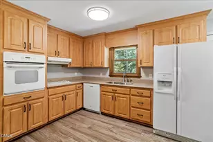 1621 Stonehurst Rd, Raleigh, NC 27607 - Photo 11