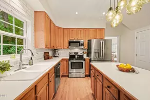 609 Palafox Dr, Chapel Hill, NC 27516 - Photo 11