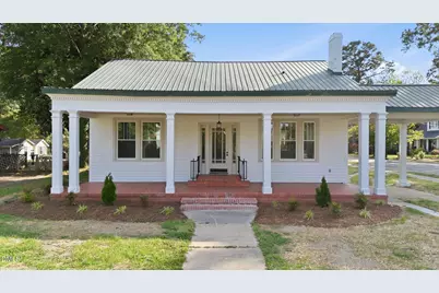 611 W Pearsall Street, Dunn, NC 28334 - Photo 1