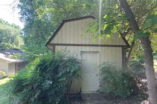 400 Briarcliff Ln, Cary, NC 27511 - Photo 13