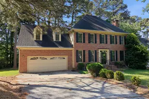 305 Parkknoll Ln, Cary, NC 27519 - Photo 3